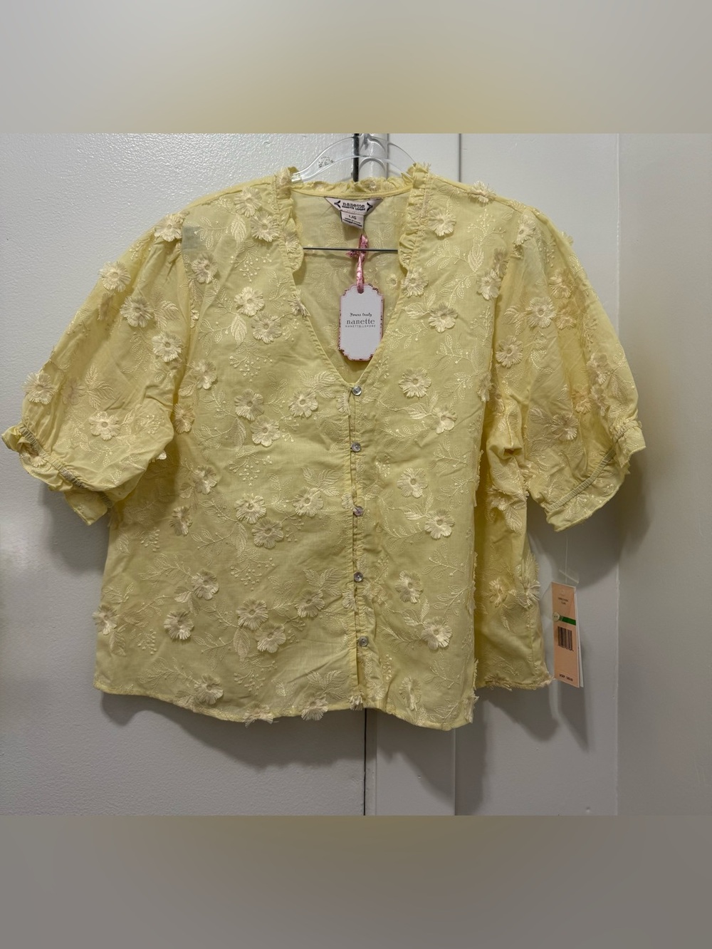 NANETTE - NANETTE LEPORE APPLIQUE FLORAL EMBROIDERED SHIRT